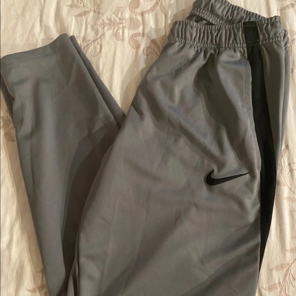 Men’s Nike pants